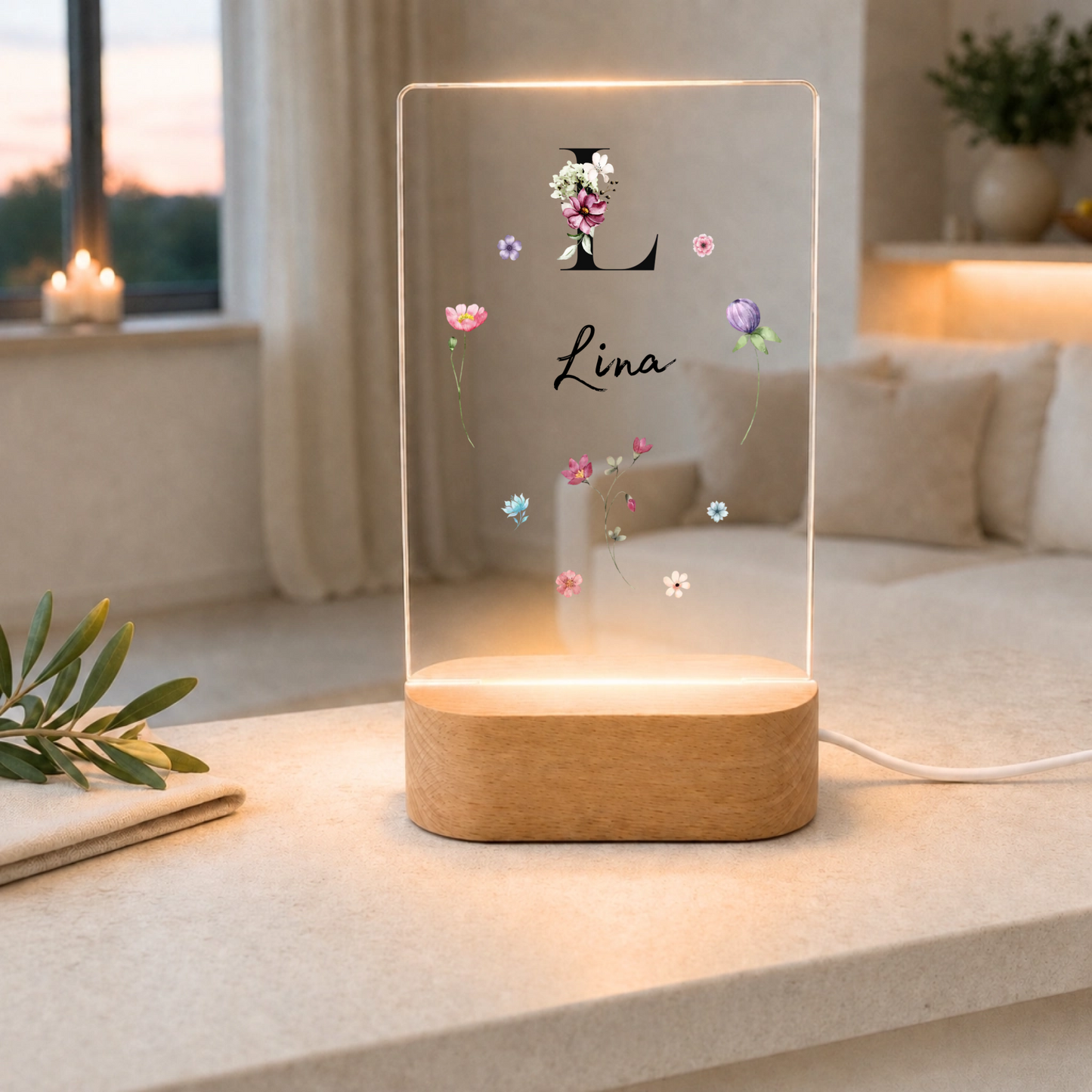 Personalisierte florale LED-Nachtlampe mit Initiale & Name | Individuelle Acryl Lampe als Geschenk für Mädchen, Frauen & Geschwister