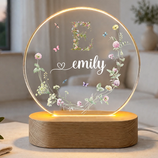 Personalisiertes LED Nachtlicht Herzform mit Blumenkranz & Name