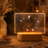 Personalisierte florale LED-Nachtlampe mit Initiale & Name | Individuelle Acryl Lampe als Geschenk für Mädchen, Frauen & Geschwister